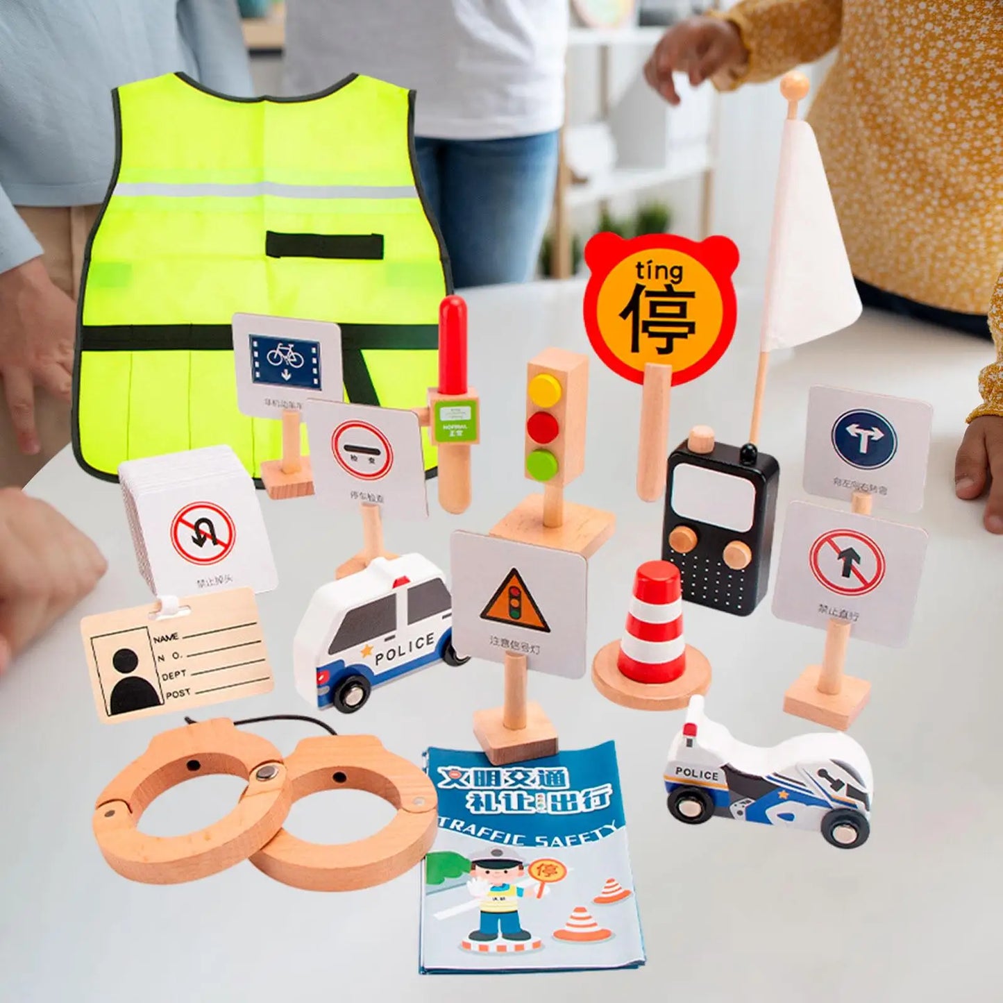 Wooden Road Construction Traffic Sign Set with Uniform Fancy Dress up Teaching Aids Learning Toy Costume for Classroom Party Toy